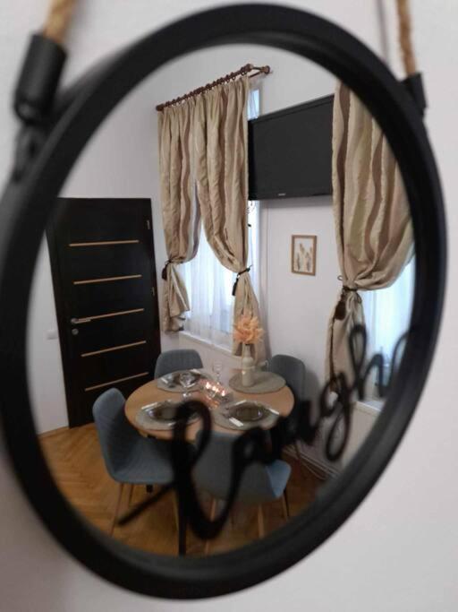 Sofia'S Home Comfy Studio In The Old Town Brasov Bagian luar foto